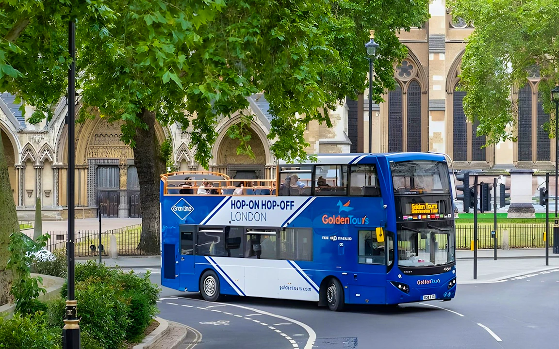 London Hop-on Hop-off Bus Tour Ticket Review